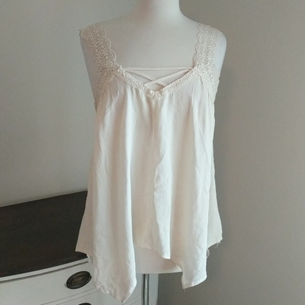 Flowy boho off white tank with lace shoulder